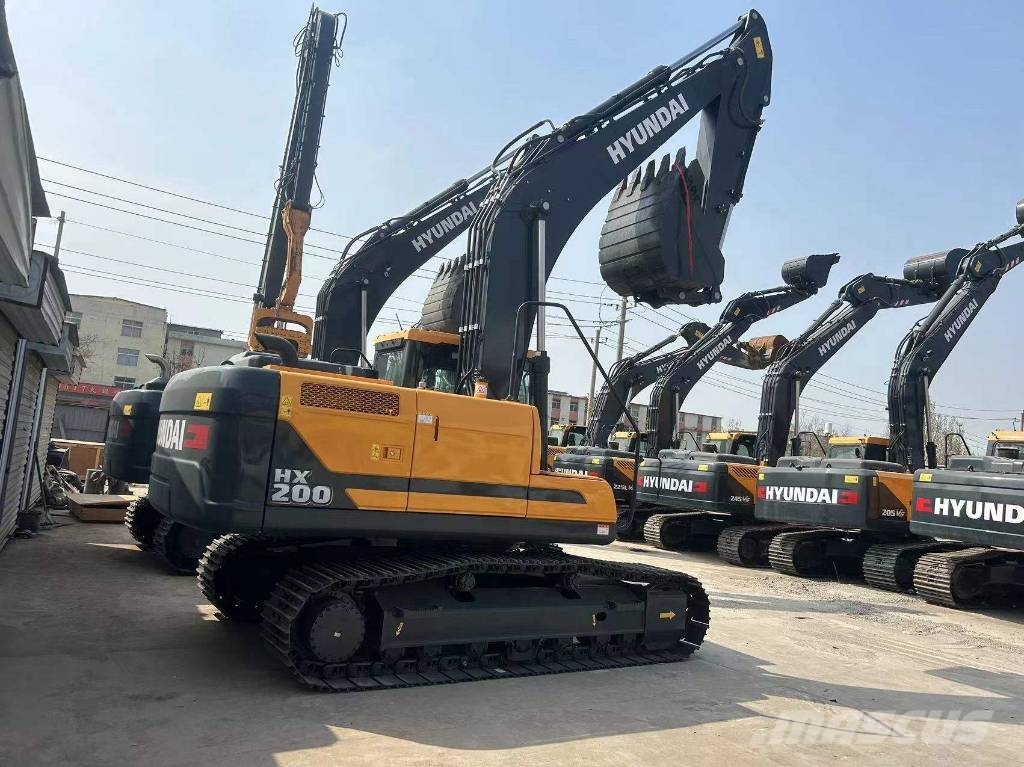 Hyundai HX200 Гусеничні екскаватори