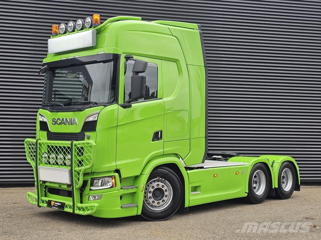 Scania S770 V8 / 6X4 / FULL AIR / RETARDER Trekkers
