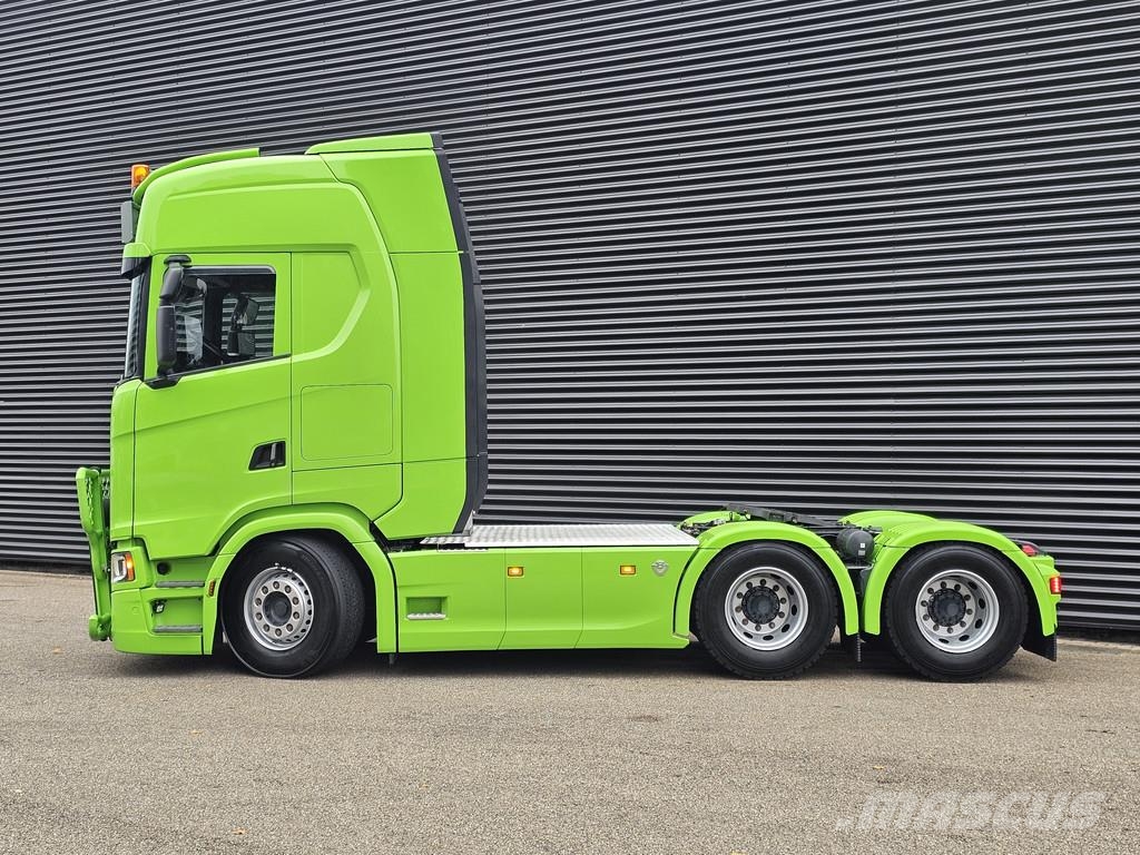 Scania S770 V8 / 6X4 / FULL AIR / RETARDER Trekkers
