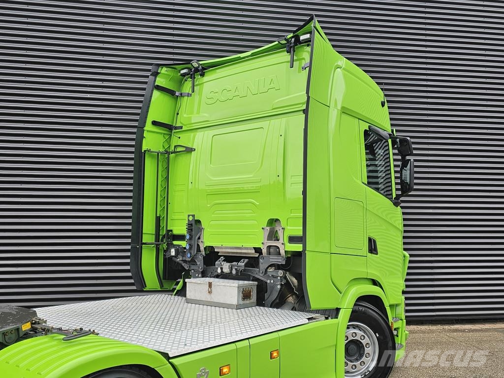 Scania S770 V8 / 6X4 / FULL AIR / RETARDER Trekkers