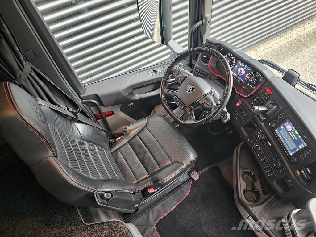 Scania S770 V8 / 6X4 / FULL AIR / RETARDER Trekkers
