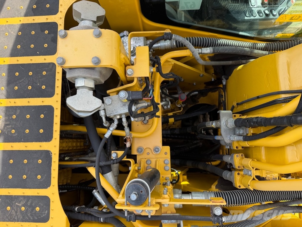 Komatsu PC 210 LC-11 - PC210 - PC 210 LC-11E0 Bageri guseničari