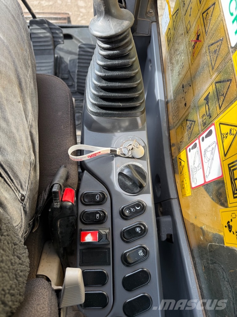 Komatsu PC 210 LC-11 - PC210 - PC 210 LC-11E0 Bageri guseničari