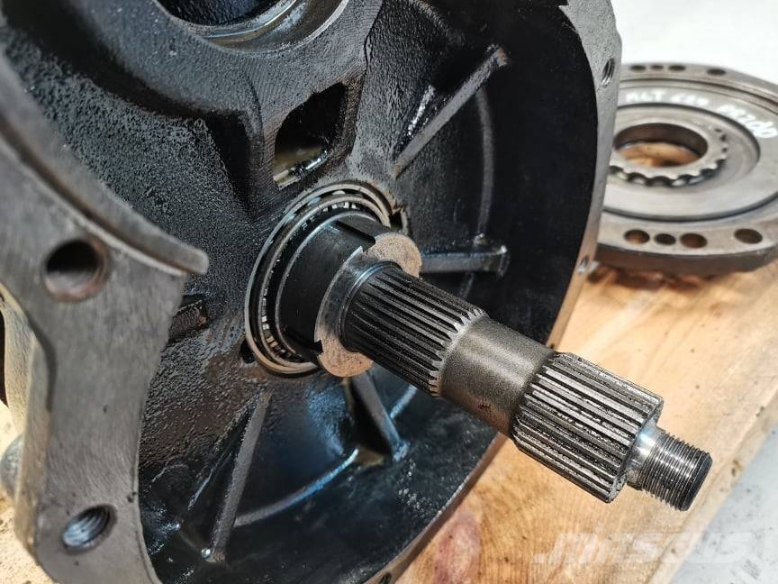 Manitou MLT 627 {Spicer 12X35} attack Ülekandemehhanism