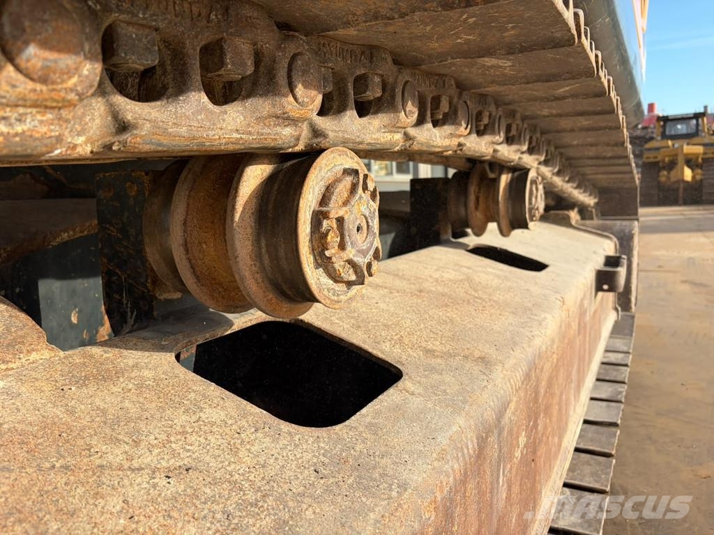 Hyundai HX330NL حفارات زحافة