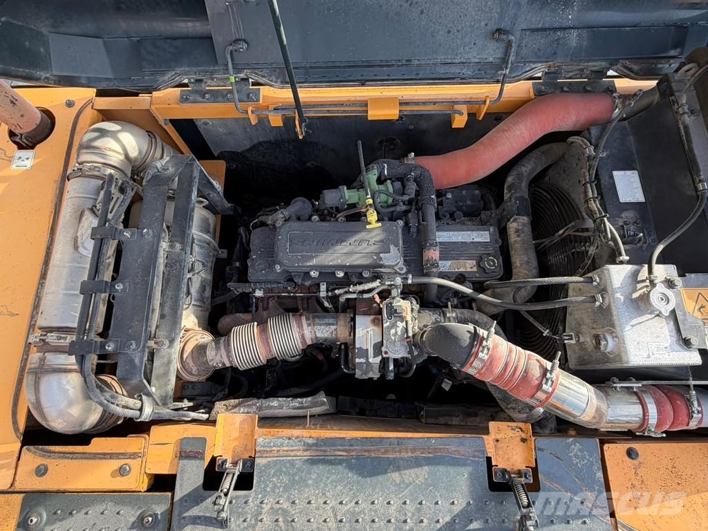 Hyundai HX330NL حفارات زحافة