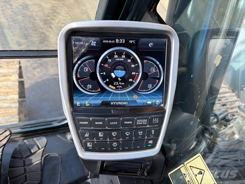 Hyundai HX330NL حفارات زحافة