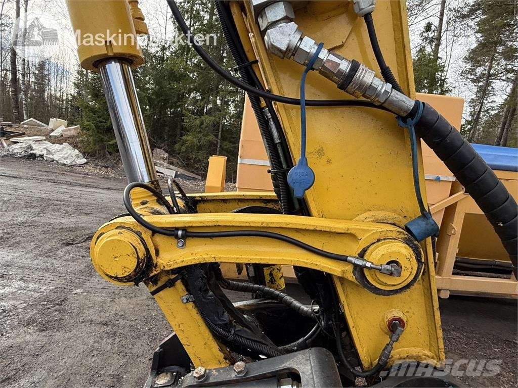 Komatsu PC 78 US-11E0 حفارات وسط 7 طن - 12 طن