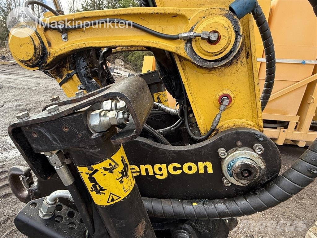 Komatsu PC 78 US-11E0 حفارات وسط 7 طن - 12 طن