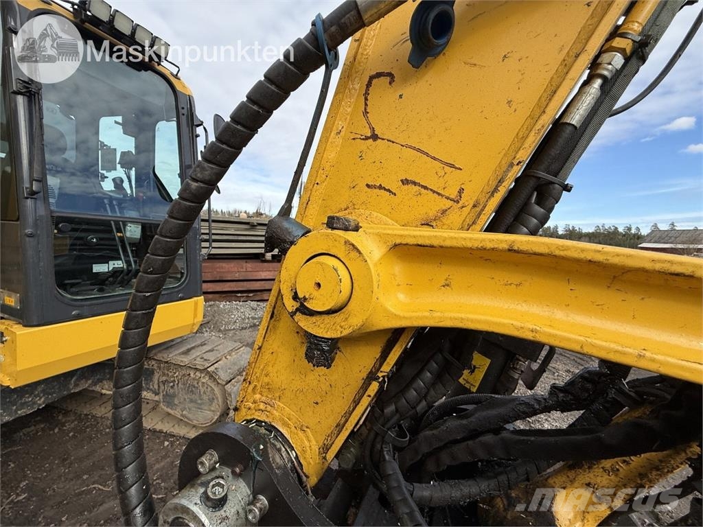 Komatsu PC 78 US-11E0 حفارات وسط 7 طن - 12 طن