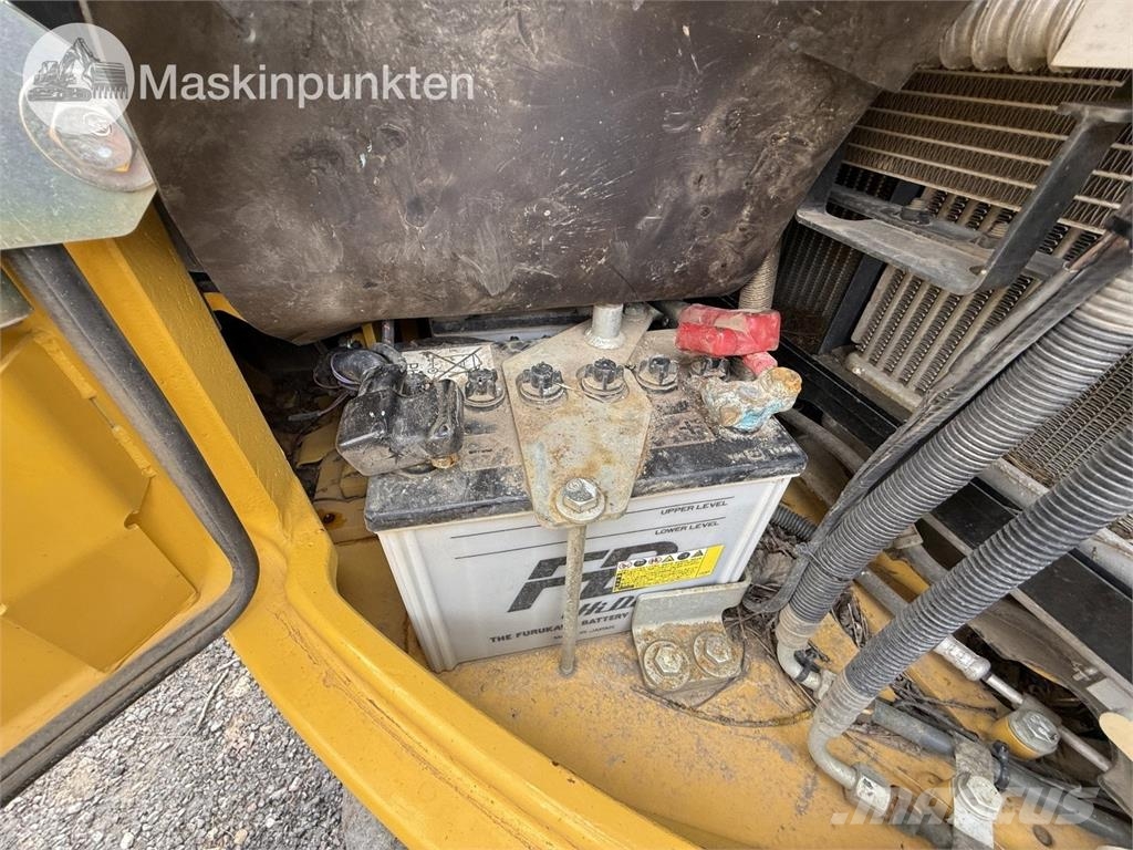 Komatsu PC 78 US-11E0 حفارات وسط 7 طن - 12 طن