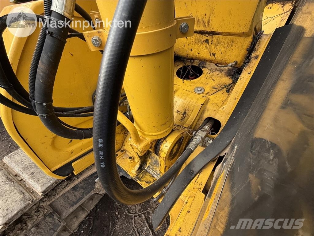 Komatsu PC 78 US-11E0 حفارات وسط 7 طن - 12 طن