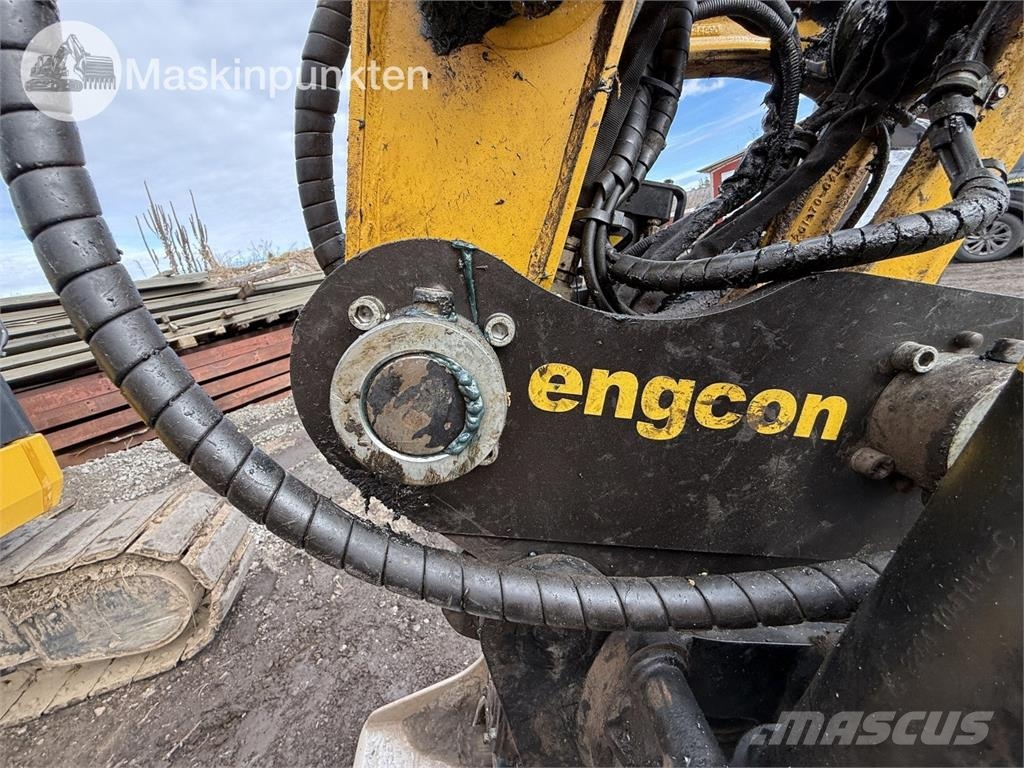 Komatsu PC 78 US-11E0 حفارات وسط 7 طن - 12 طن