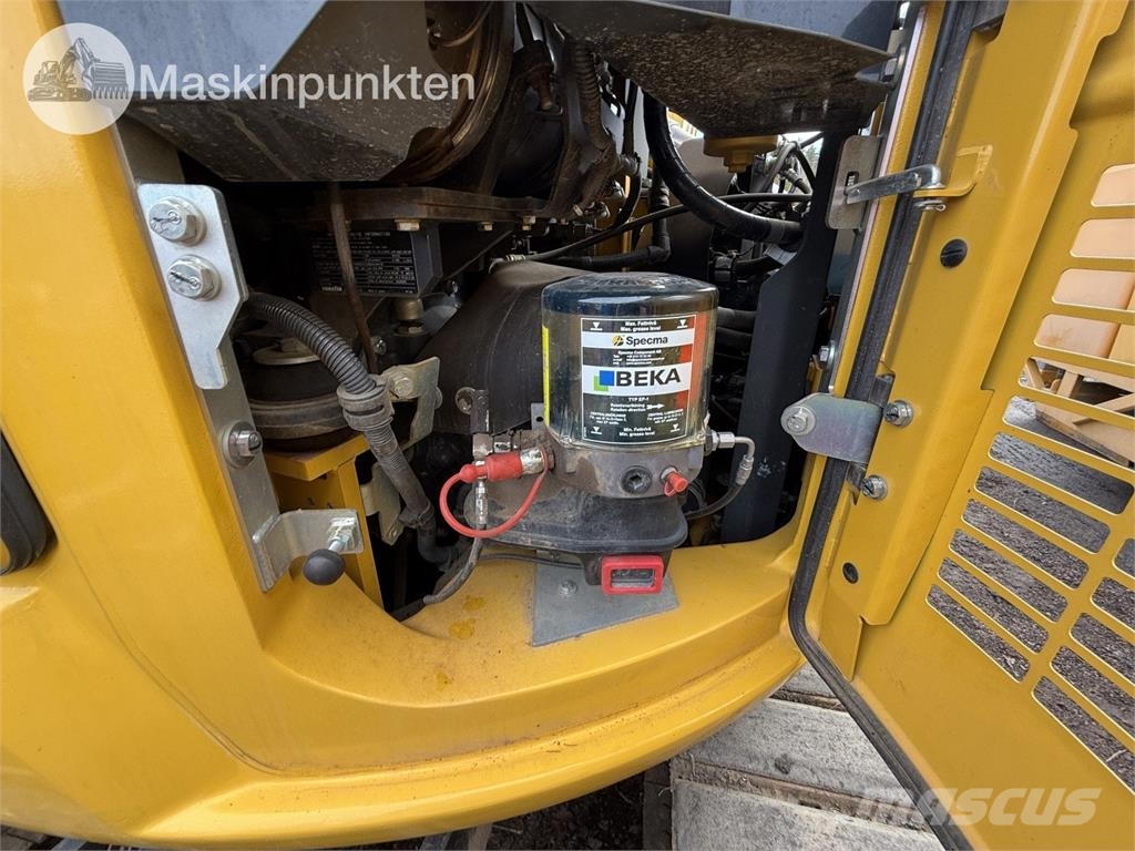 Komatsu PC 78 US-11E0 حفارات وسط 7 طن - 12 طن