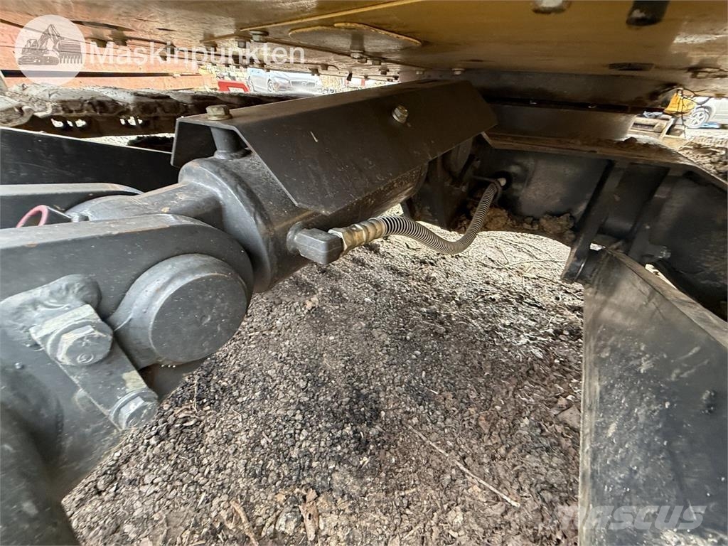 Komatsu PC 78 US-11E0 حفارات وسط 7 طن - 12 طن