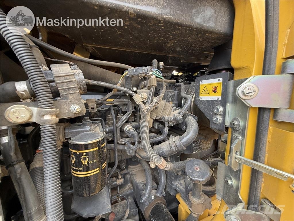 Komatsu PC 78 US-11E0 حفارات وسط 7 طن - 12 طن