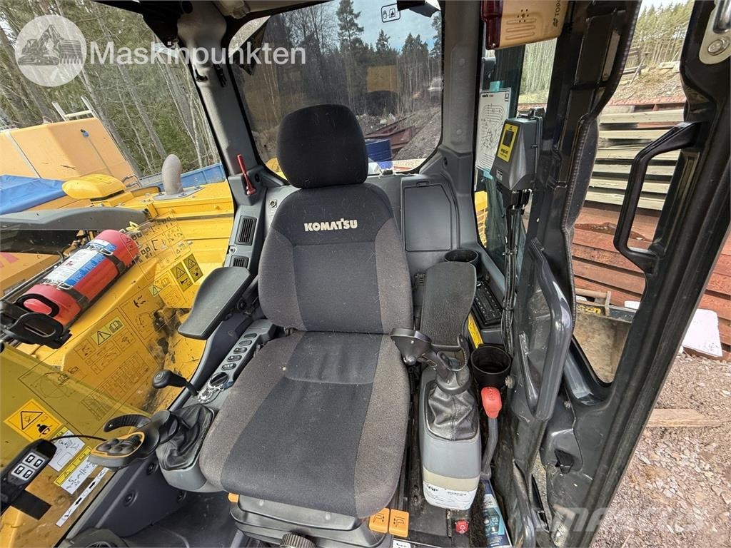 Komatsu PC 78 US-11E0 حفارات وسط 7 طن - 12 طن