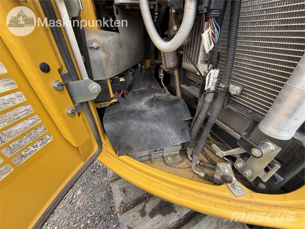 Komatsu PC 78 US-11E0 حفارات وسط 7 طن - 12 طن