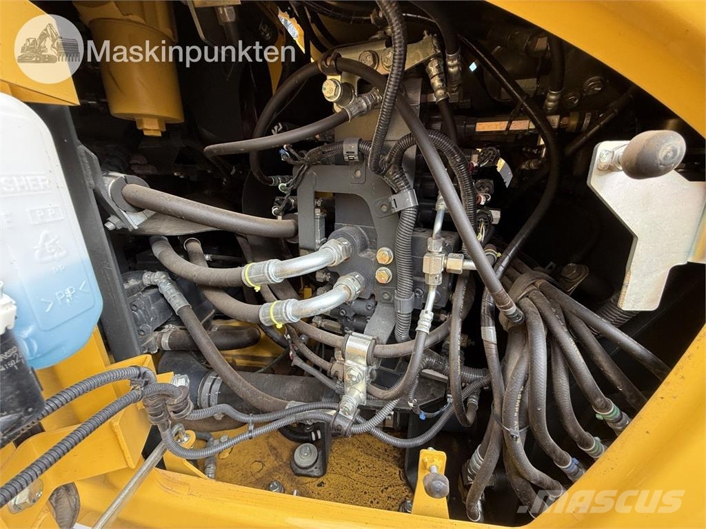 Komatsu PC 78 US-11E0 حفارات وسط 7 طن - 12 طن