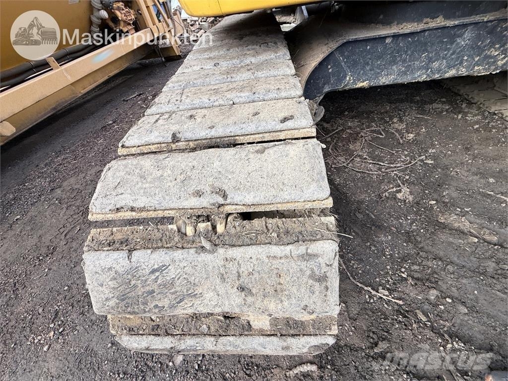 Komatsu PC 78 US-11E0 حفارات وسط 7 طن - 12 طن