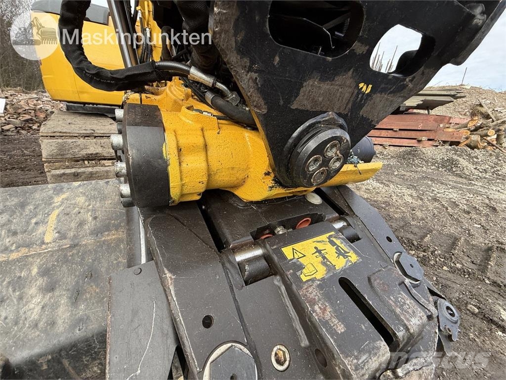 Komatsu PC 78 US-11E0 حفارات وسط 7 طن - 12 طن