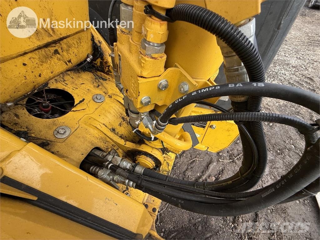 Komatsu PC 78 US-11E0 حفارات وسط 7 طن - 12 طن
