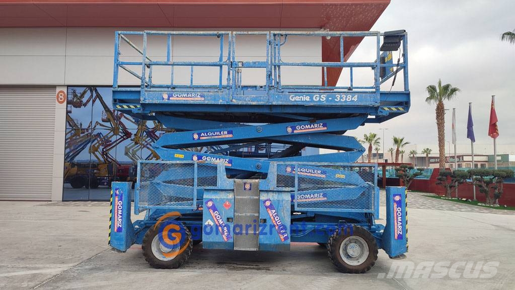 Genie GS 3384 RT Nožnicové zdvíhacie plošiny