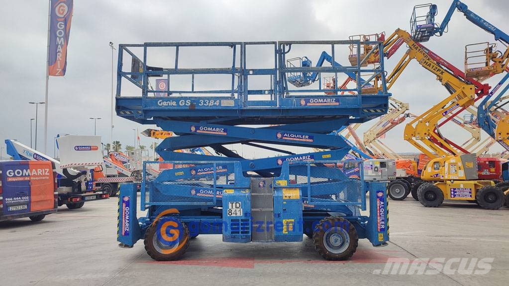 Genie GS 3384 RT Nožnicové zdvíhacie plošiny