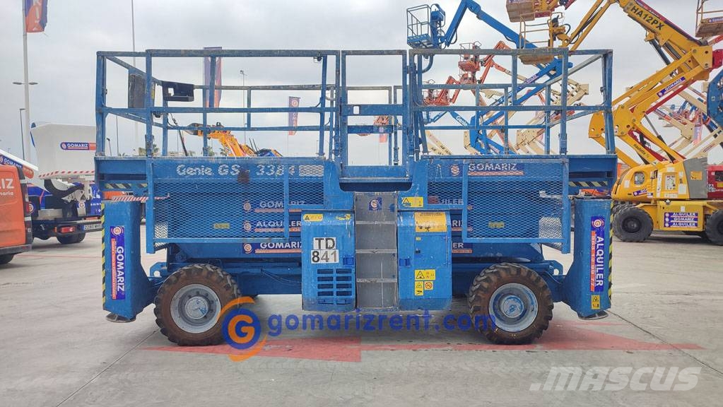 Genie GS 3384 RT Nožnicové zdvíhacie plošiny