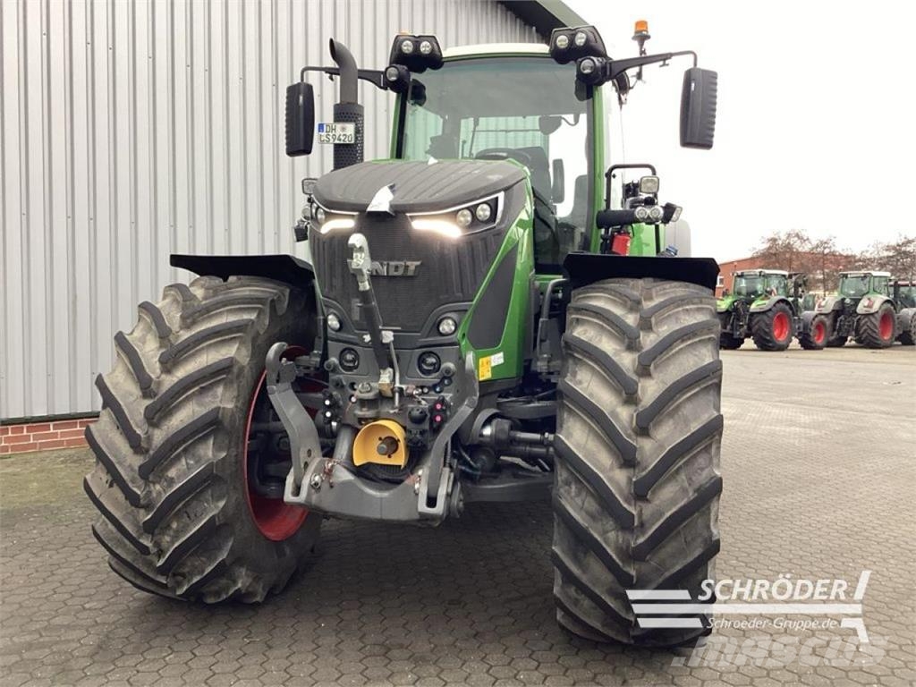 Fendt 942 VARIO GEN7 PROFI PLUS Traktory