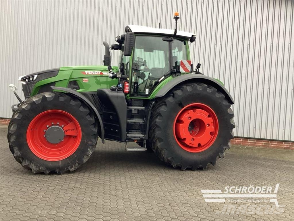 Fendt 942 VARIO GEN7 PROFI PLUS Traktory