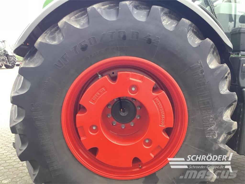 Fendt 942 VARIO GEN7 PROFI PLUS Traktory