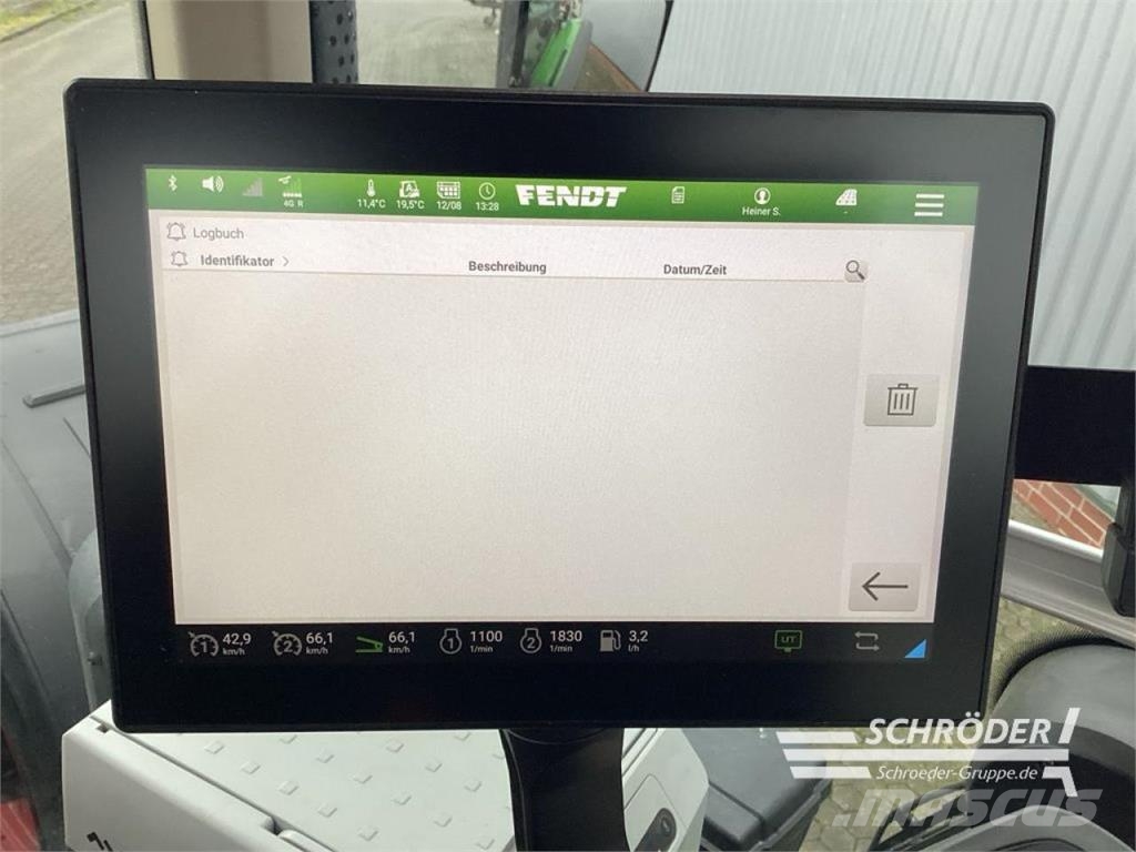 Fendt 942 VARIO GEN7 PROFI PLUS Traktory
