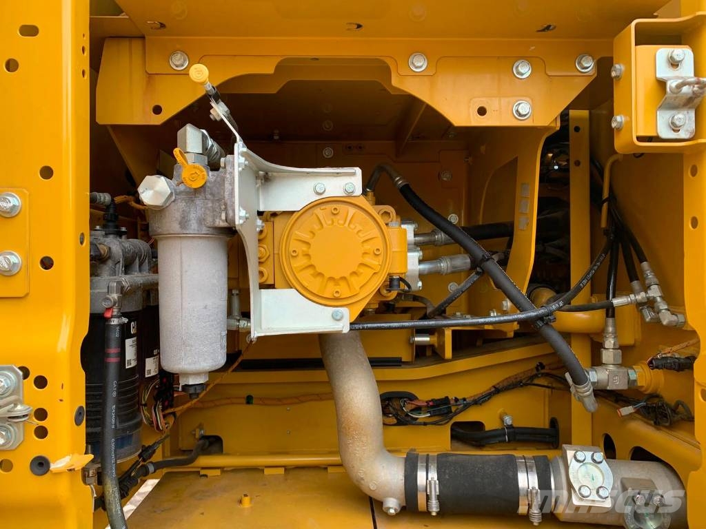 CAT 330 حفارات زحافة