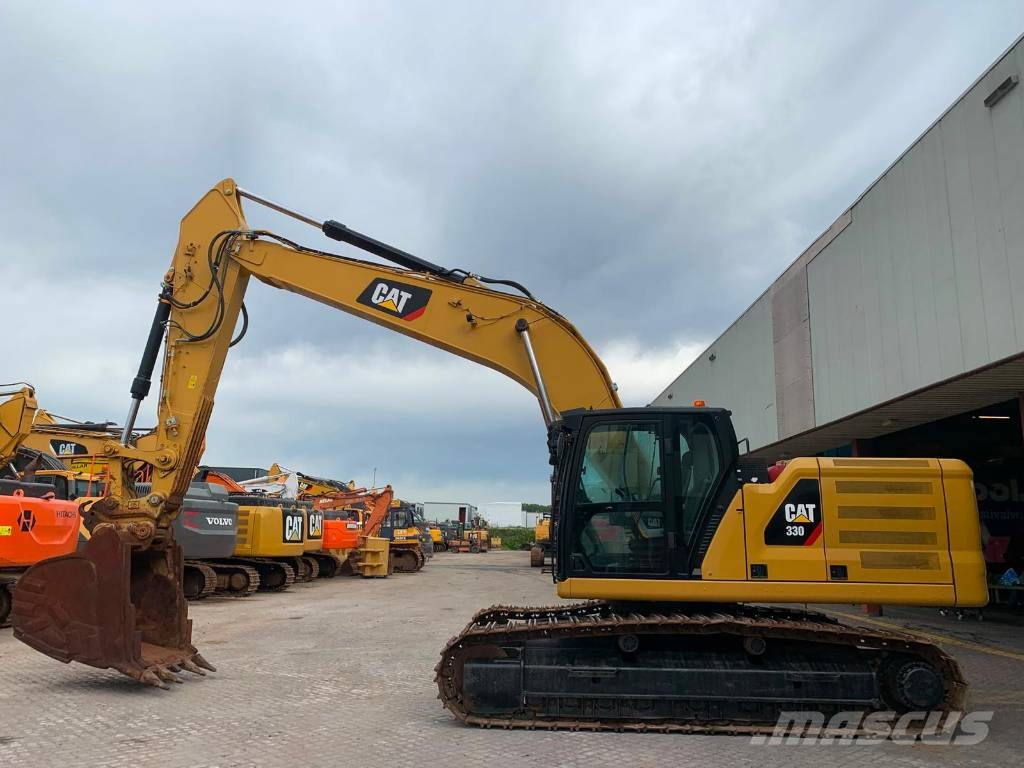 CAT 330 حفارات زحافة