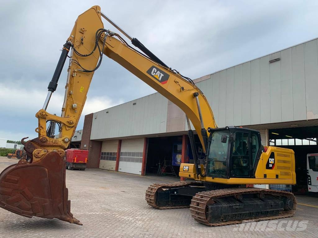 CAT 330 حفارات زحافة