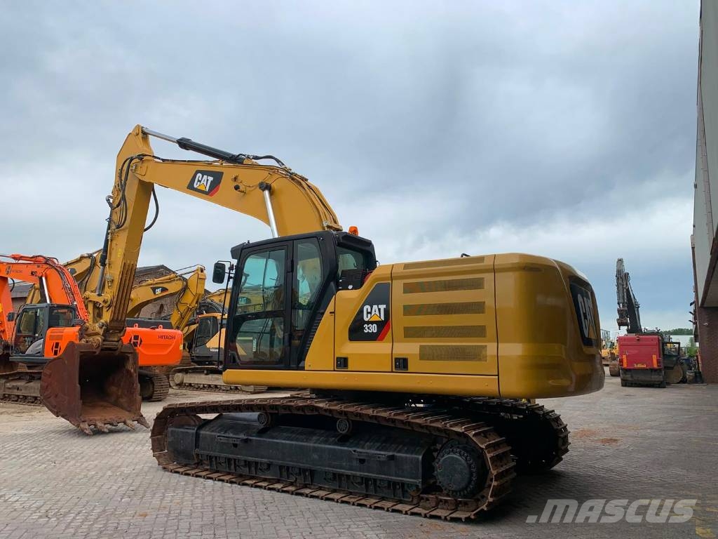 CAT 330 حفارات زحافة