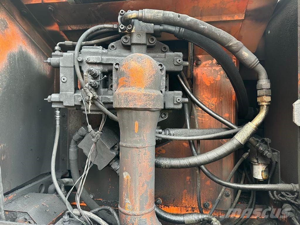 Doosan 2006 DX 420 LC Гусеничные экскаваторы
