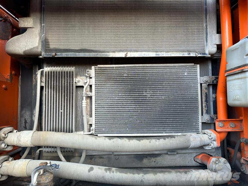 Doosan 2006 DX 420 LC Гусеничные экскаваторы