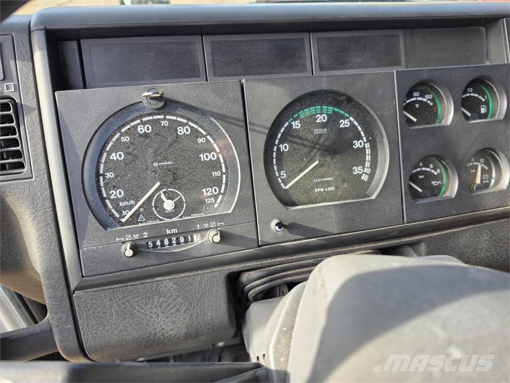 Iveco 120E23 Umpikorikuorma-autot