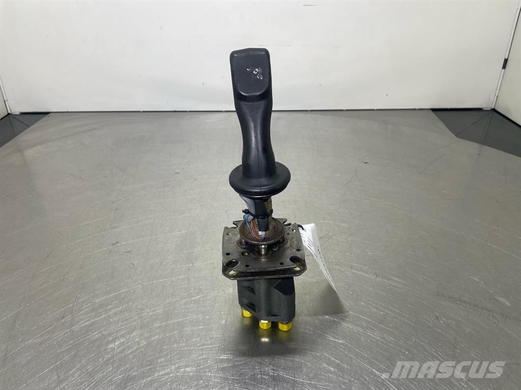 Ahlmann AZ210-23102114-Servo valve/Servoventil links هيدروليات