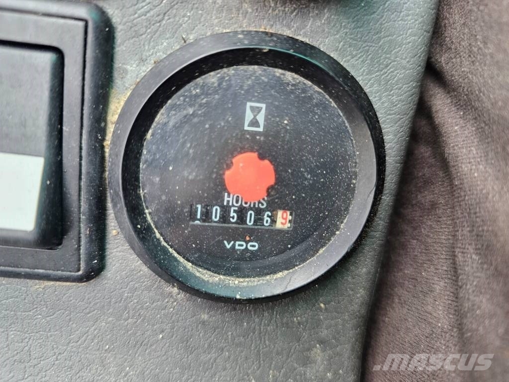Volvo EW 140 B Колесни екскаватори