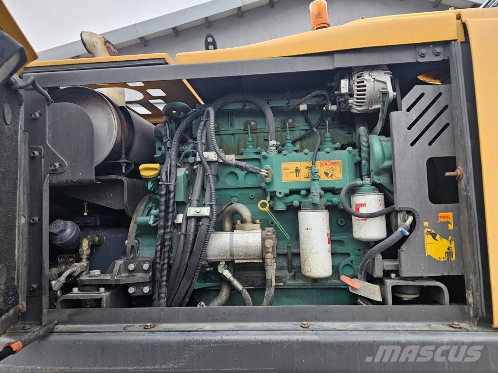 Volvo EW 140 B Колесни екскаватори