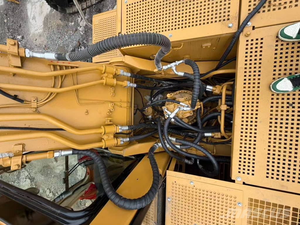 CAT CAT330BL Midibagger 7t - 12t