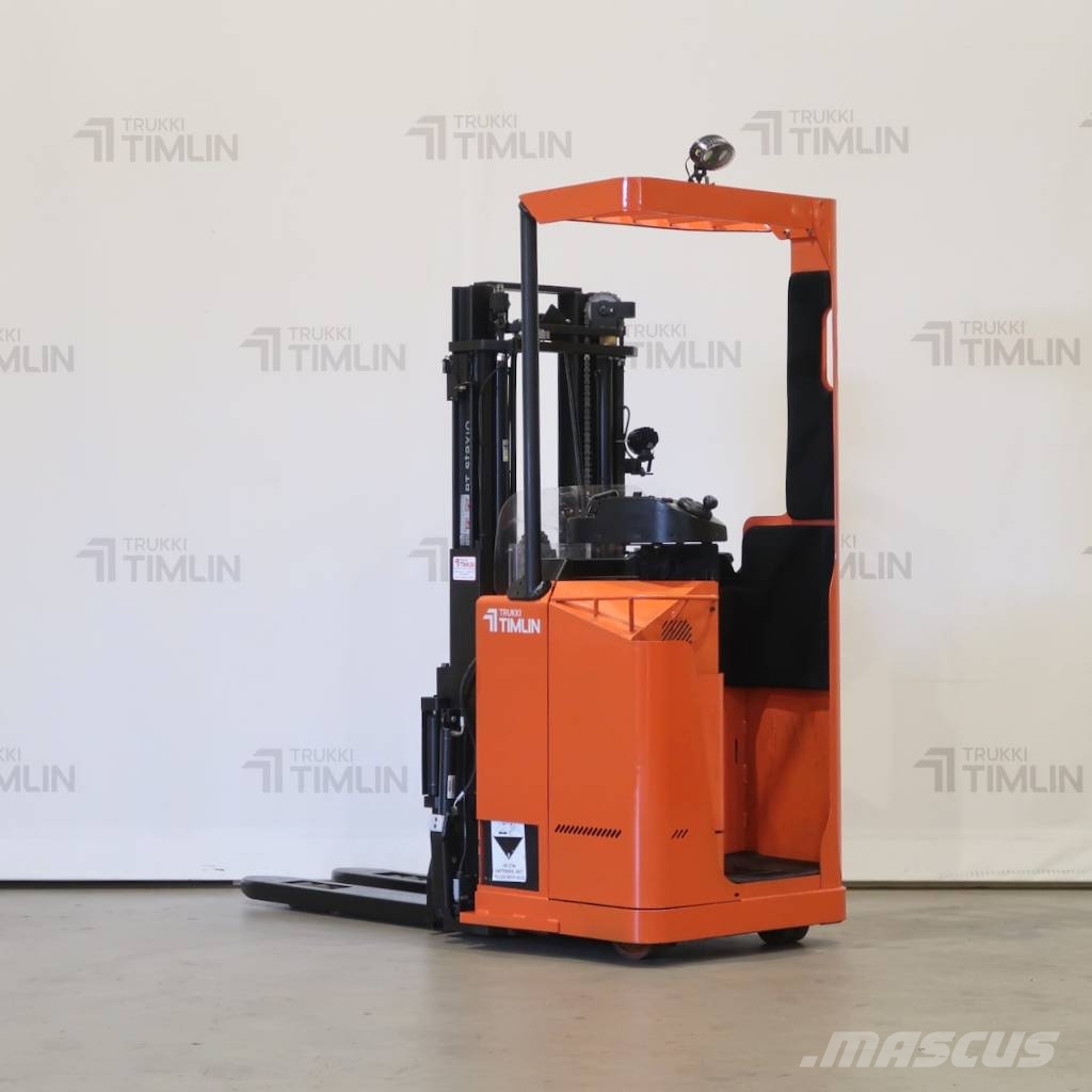 Toyota SSE135L شاحنات مناولة ذاتية الدفع