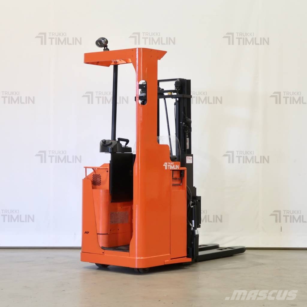 Toyota SSE135L شاحنات مناولة ذاتية الدفع