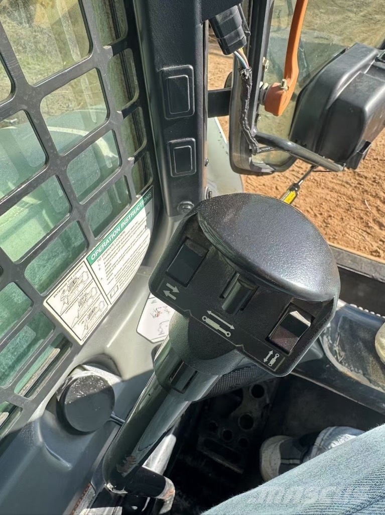 Bobcat S 630 스키드로더