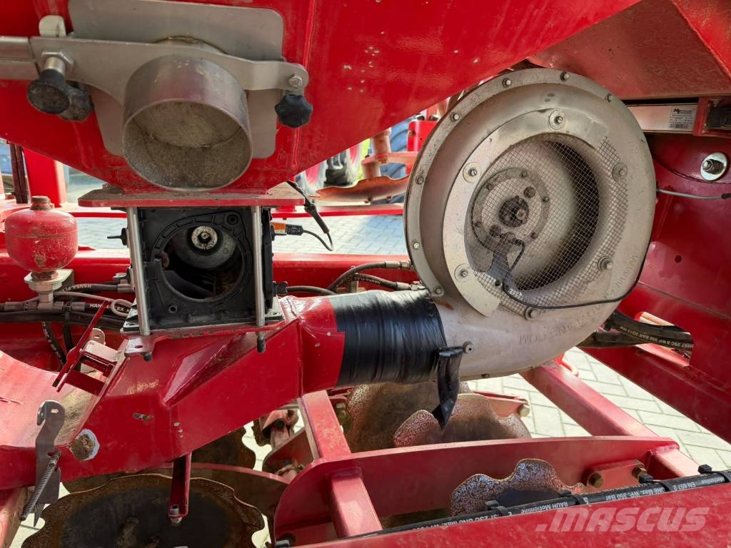 Horsch Pronto 8 DC 드릴