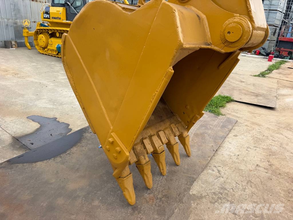 CAT 325 B Gravemaskiner på larvebånd