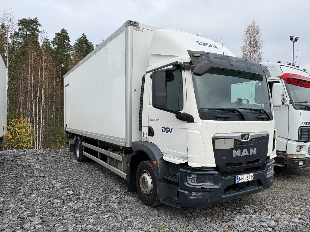 MAN TGM 15.250 4x2LL/5425 KSA-kori + PL-nostin Sunkvežimiai su dengtu kėbulu